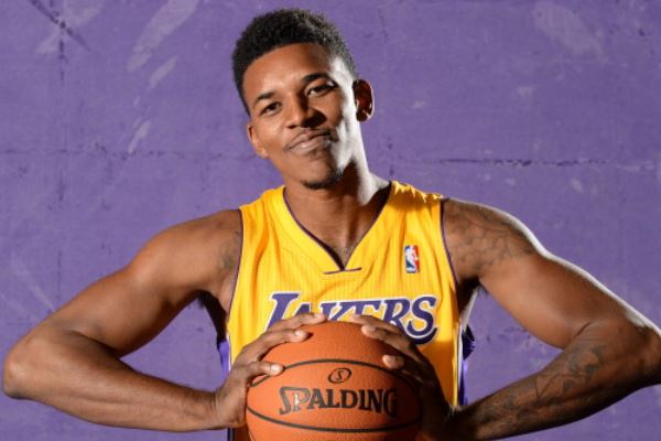 低位威胁逼 低位威胁逼